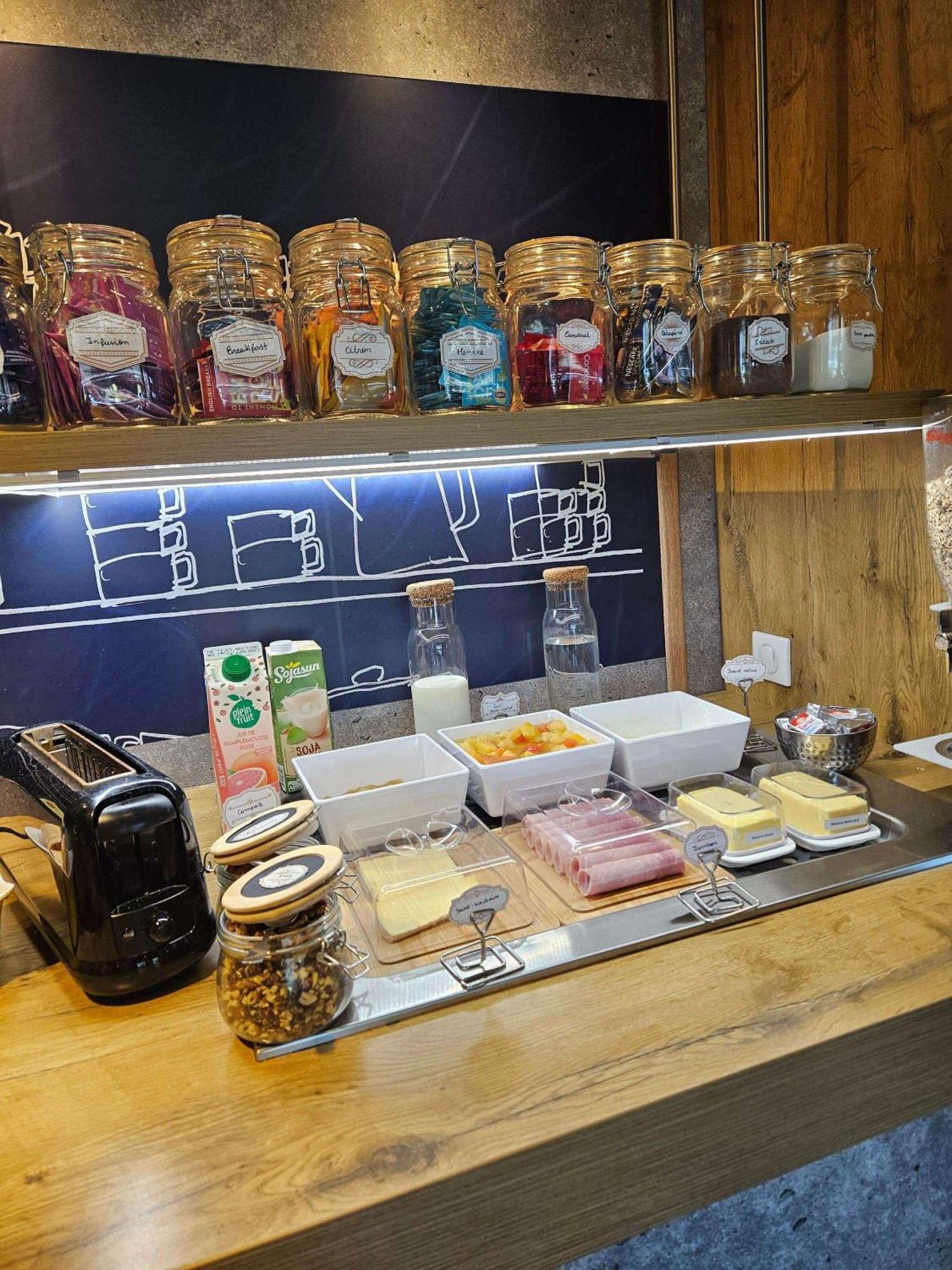 Ibis Budget Clermont Ferrand Sud Aubière Εξωτερικό φωτογραφία